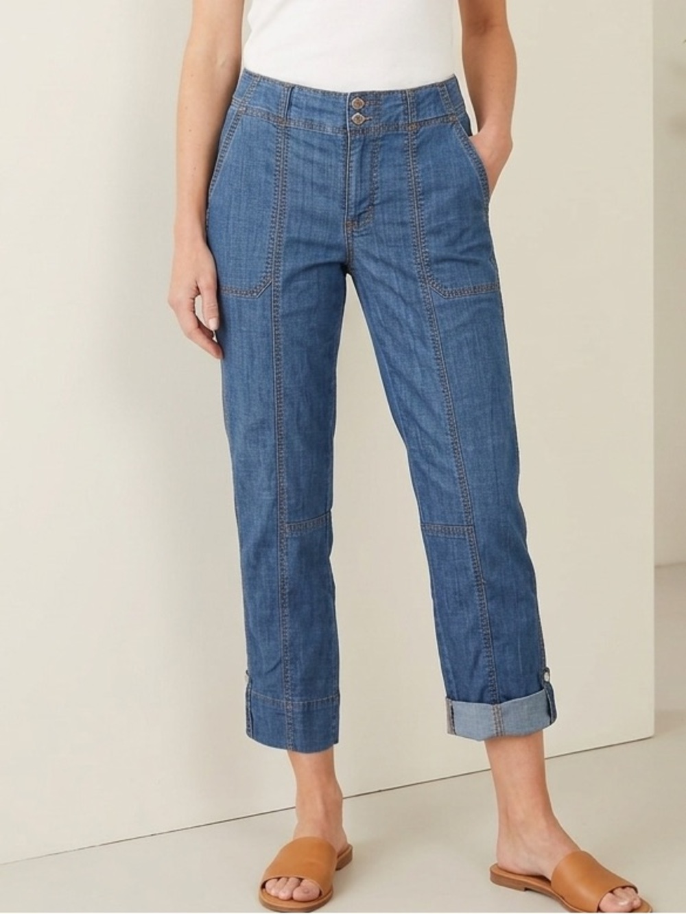 White House Black Market Mid-Rise Straight Crop Jeans – Size 4